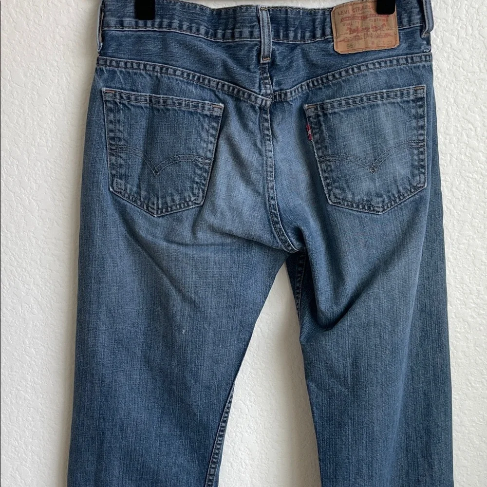 Levis timeless straight
